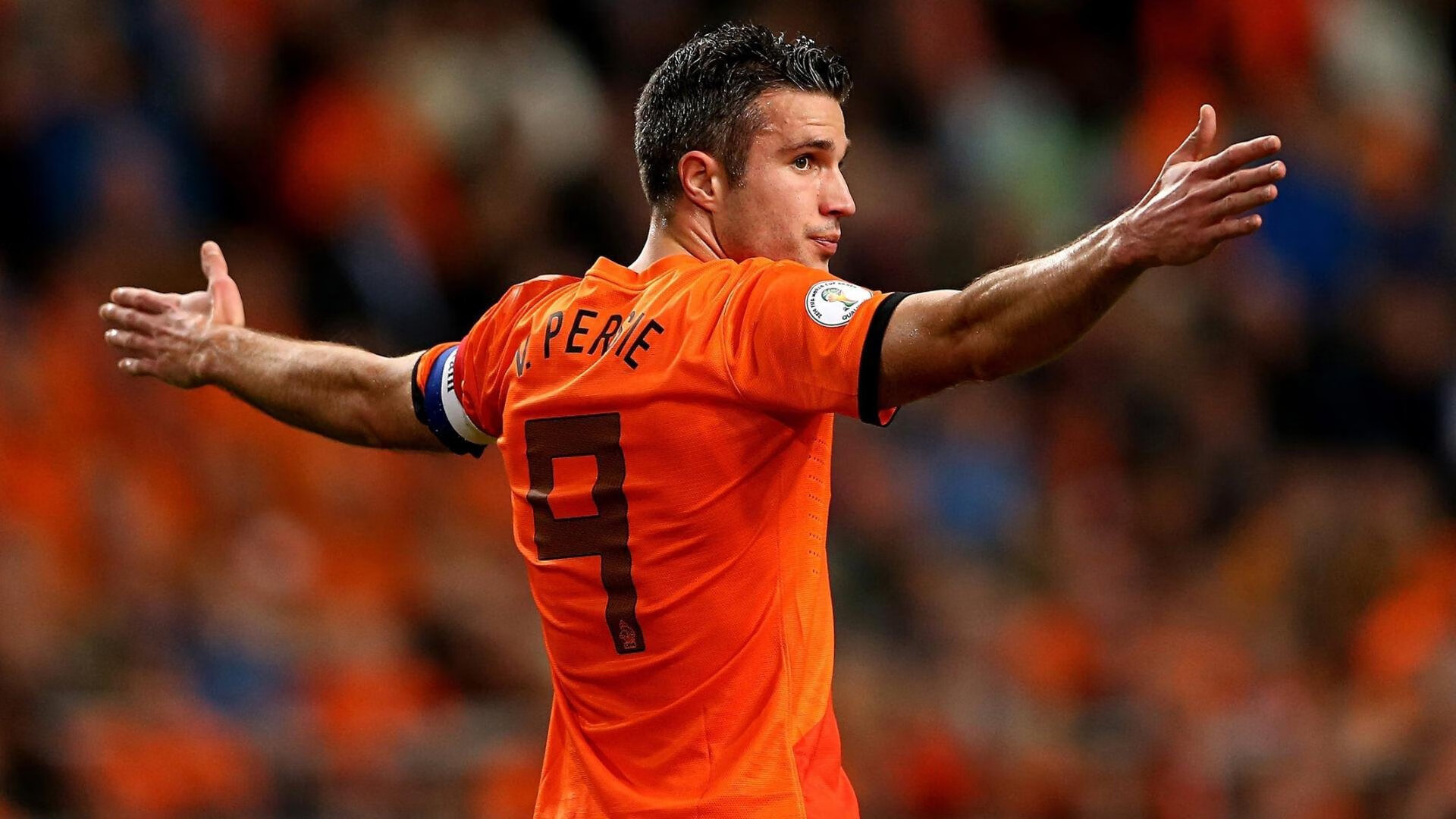 东契奇连续五场比赛得分超过持续失利,篮网不停突破!全场沸腾不已