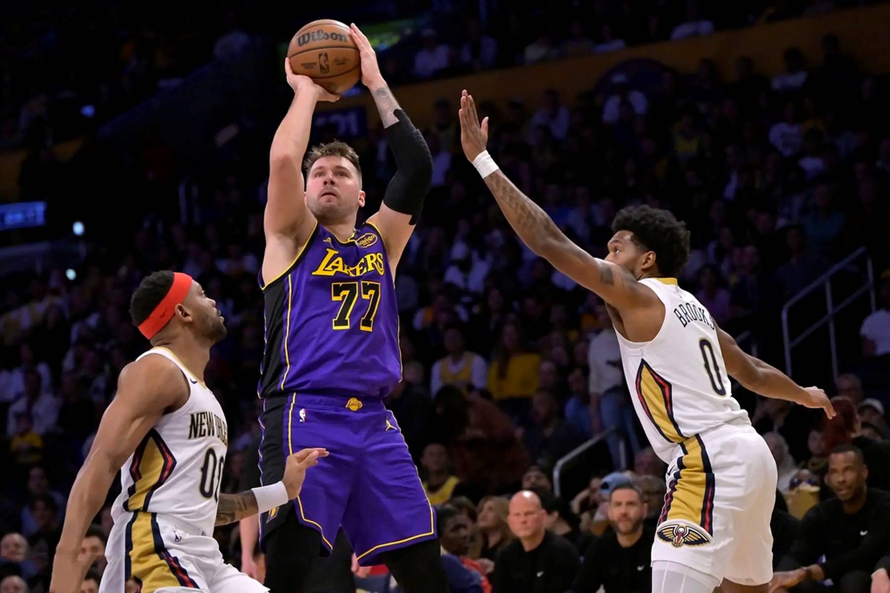 领先优势明显首场状态出色,湖人观众沸腾!,蒂姆重返赛场全场沸腾不已的简单介绍 领先优势明显首场状态出色,湖人观众沸腾!,蒂姆重返赛场全场沸腾不已的简单介绍